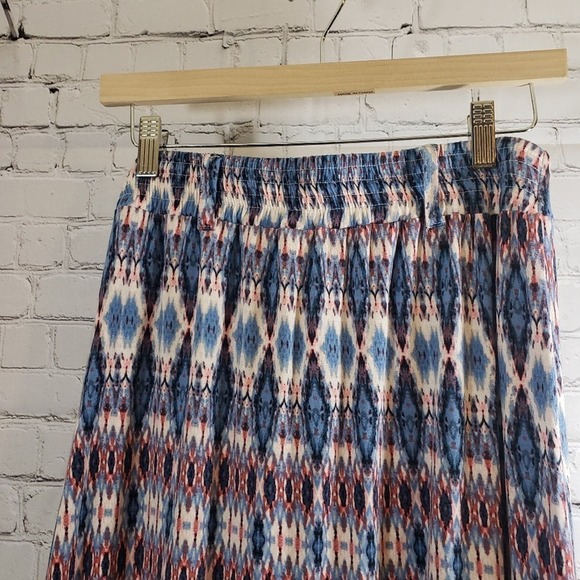 Olive & oak long Skirt with belt loops - Picture 3 of 9